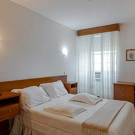 Santos Hotel 3*