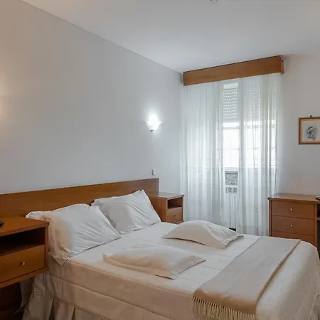 Hotel Santos 3*